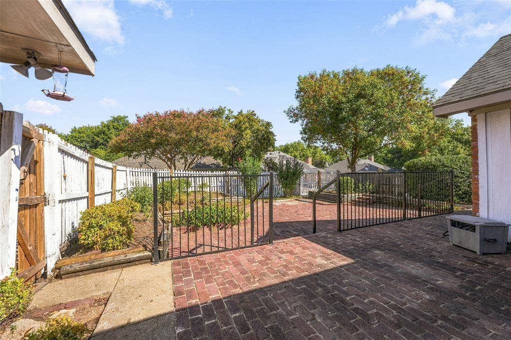 1525 Nettleton Drive, DeSoto, TX 75115 1525 Nettleton Drive, DeSoto, TX 75115