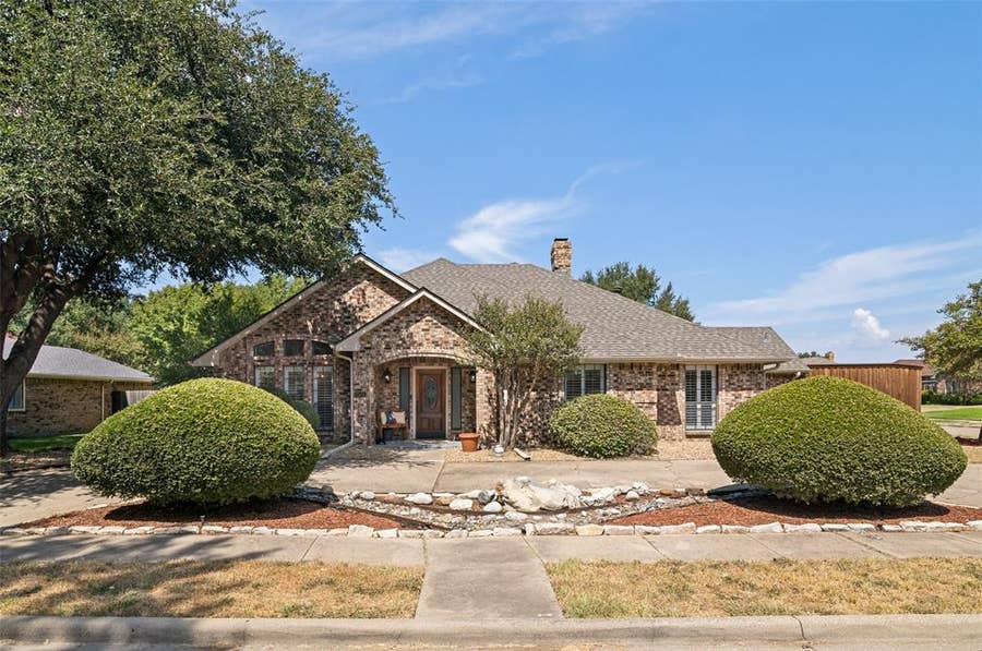 Property photo for 2501 Radcliffe Drive, Rowlett, TX