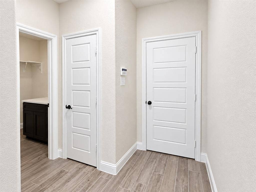 513 River Bank Court, Granbury, TX 76049