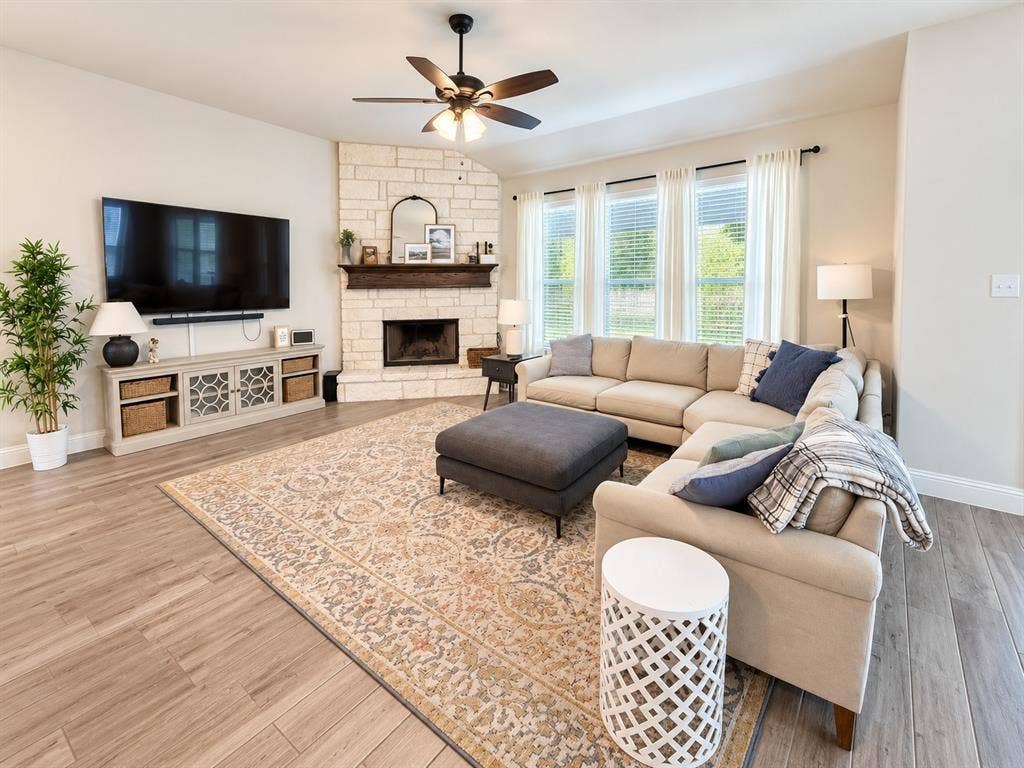 513 River Bank Court, Granbury, TX 76049
