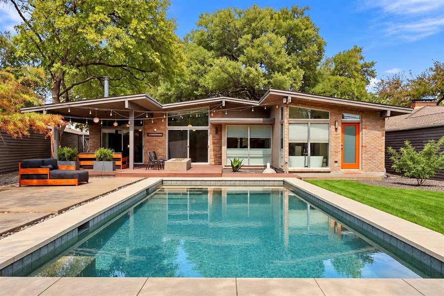 Property photo for 6216 Town Hill Lane, Dallas, TX