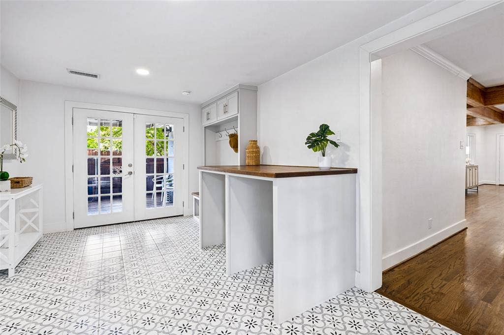 5947 Marquita Avenue, Dallas, TX 75206 5947 Marquita Avenue, Dallas, TX 75206