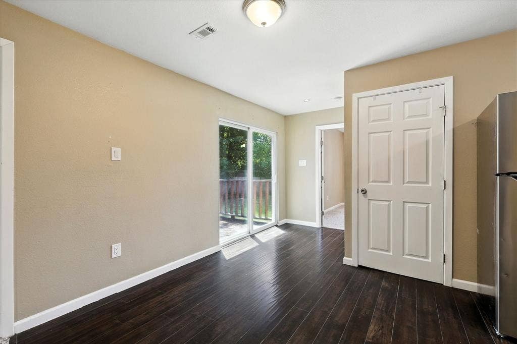 7243 Ash Street, Frisco, TX 75034 7243 Ash Street, Frisco, TX 75034
