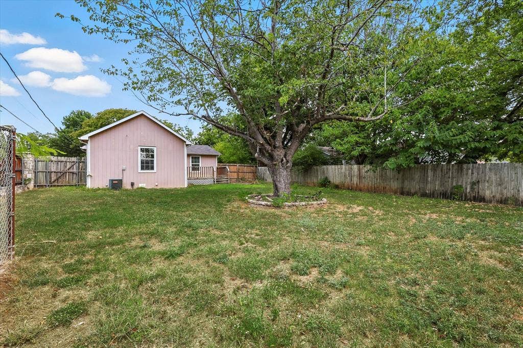 7243 Ash Street, Frisco, TX 75034 Massive yard! Large tree was just recently trimmed.
