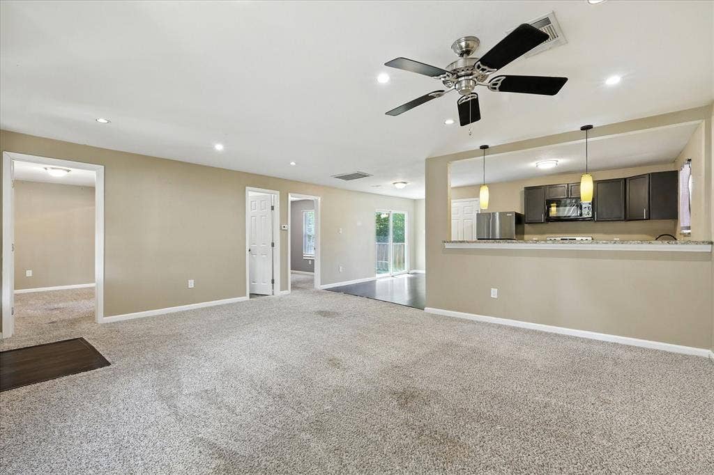 7243 Ash Street, Frisco, TX 75034 7243 Ash Street, Frisco, TX 75034