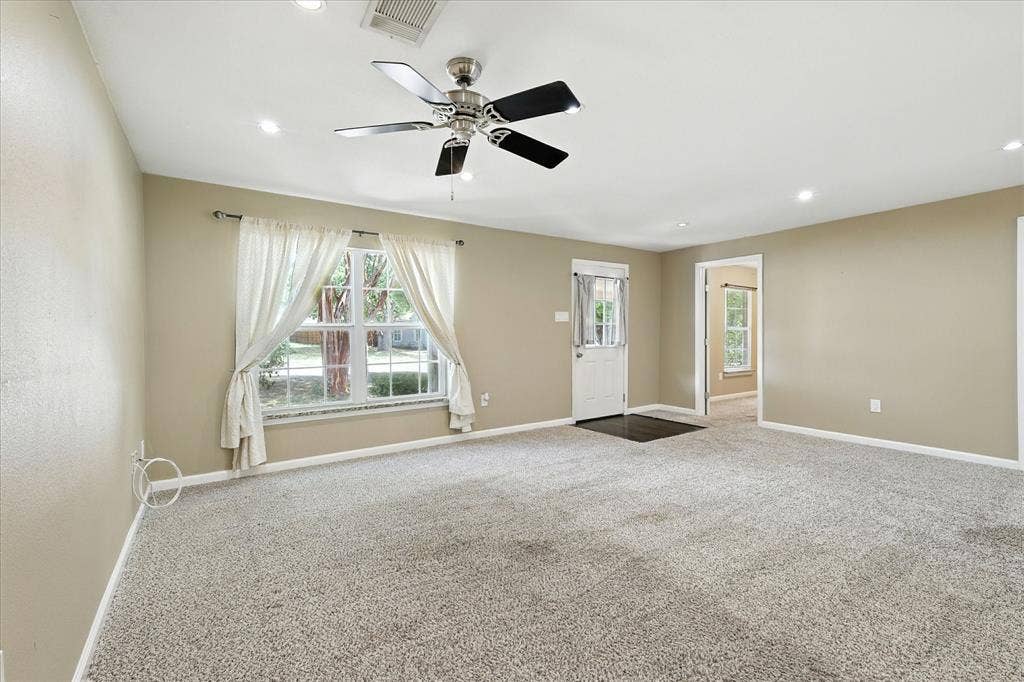 7243 Ash Street, Frisco, TX 75034 7243 Ash Street, Frisco, TX 75034