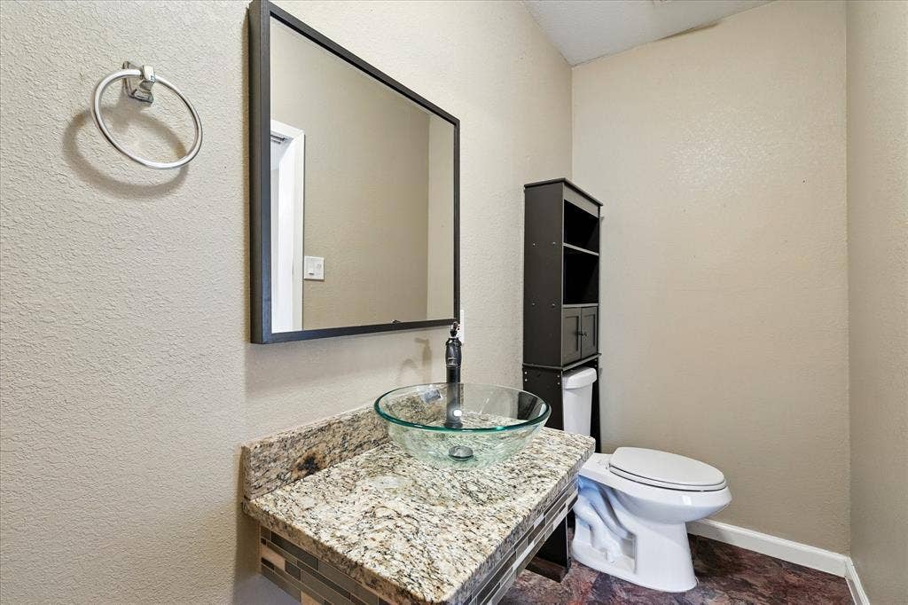 7243 Ash Street, Frisco, TX 75034 7243 Ash Street, Frisco, TX 75034