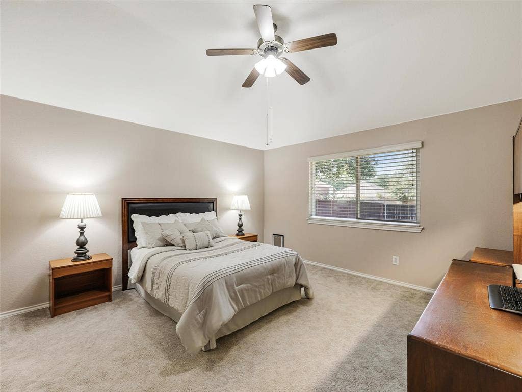 2109 Lilac Circle, McKinney, TX 75071 Oversize Primary bedroom with vaulted ceiling