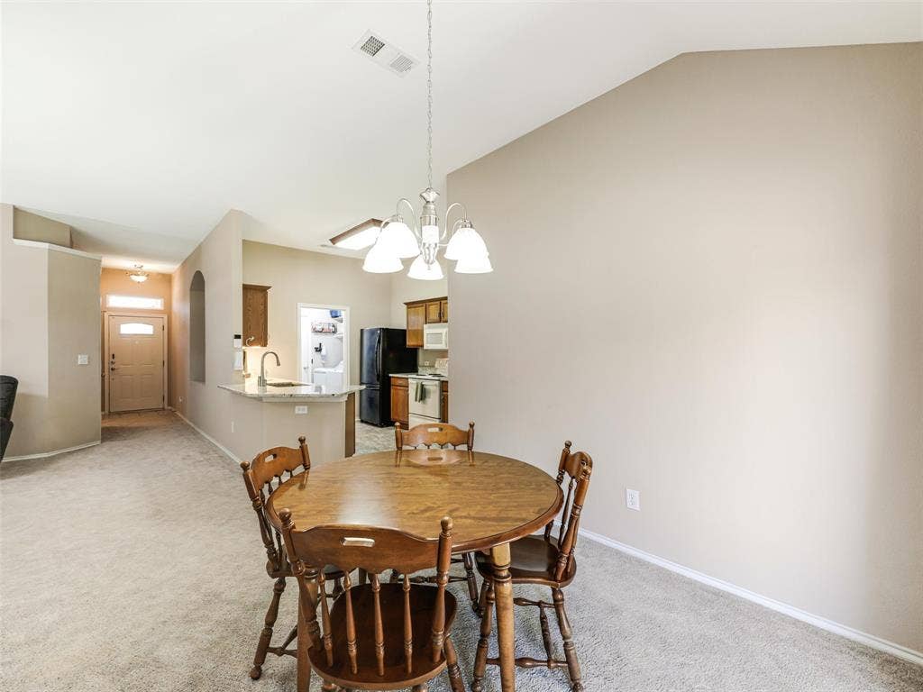 2109 Lilac Circle, McKinney, TX 75071 Dining area