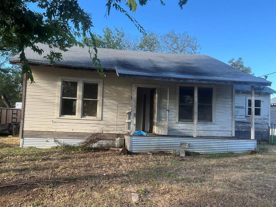 Property photo for 404 E Main, Wortham, TX