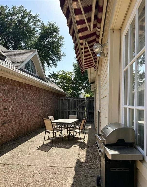 8708 Wellington Road, Irving, TX 75063 8708 Wellington Road, Irving, TX 75063
