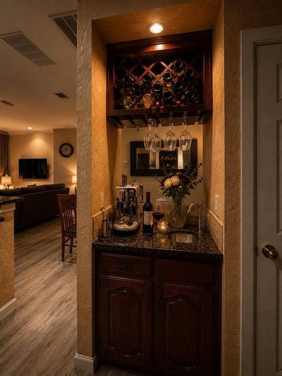 8708 Wellington Road, Irving, TX 75063 8708 Wellington Road, Irving, TX 75063
