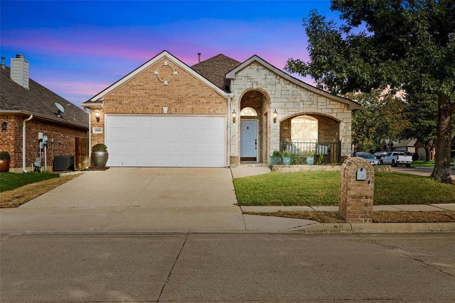 Property photo for 11800 Basilwood Drive, Fort Worth, TX
