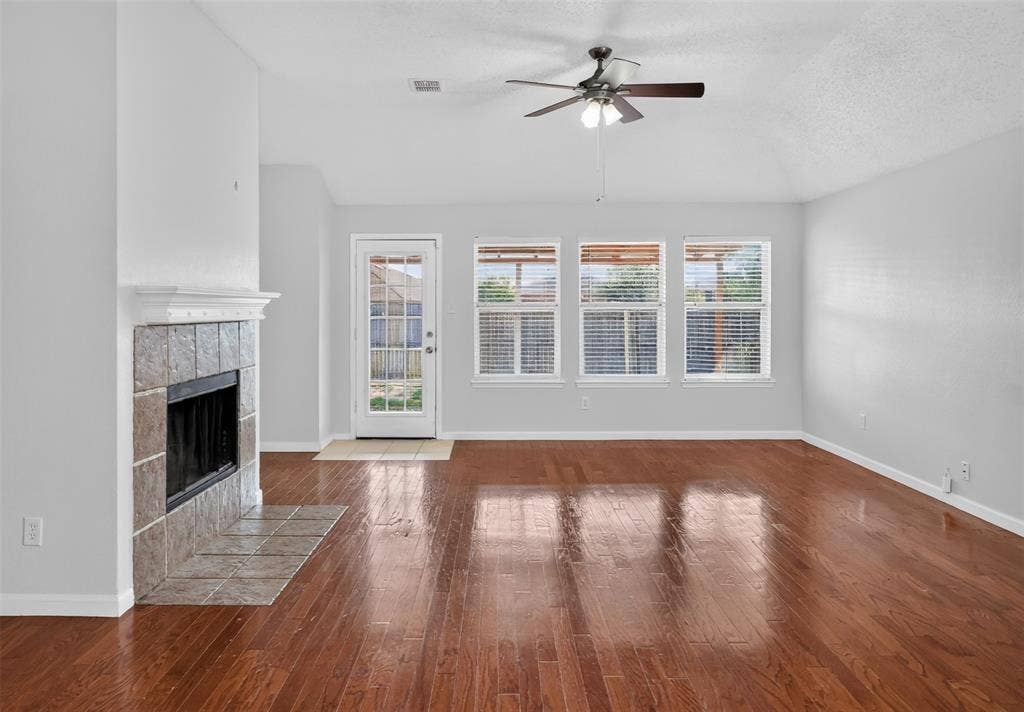 3526 Sedona Drive, Grand Prairie, TX 75052 3526 Sedona Drive, Grand Prairie, TX 75052