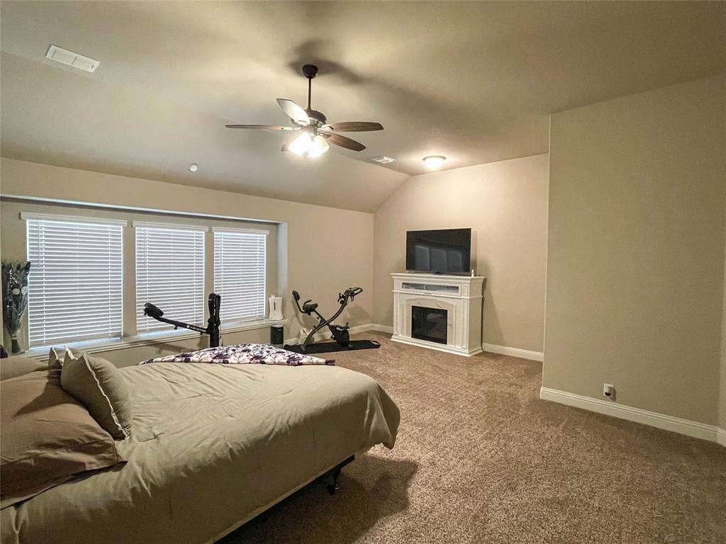4100 Snowberry Lane, Fort Worth, TX 76036