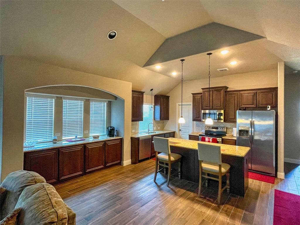 4100 Snowberry Lane, Fort Worth, TX 76036