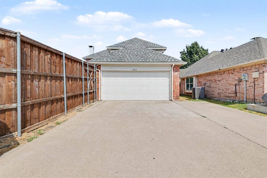 2912 Barksdale Drive, Plano, TX 75025 2912 Barksdale Drive, Plano, TX 75025