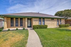 1721 Guildford Street, Garland, TX 75044 Wonderful home with all the features you need!
