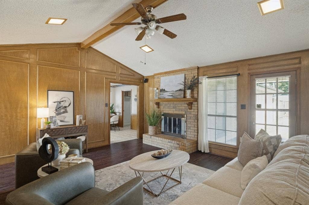 1721 Guildford Street, Garland, TX 75044 Living room is adjacent to the kitchen and breakfast nook