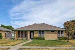 1721 Guildford Street, Garland, TX 75044 Great neighborhood and location!