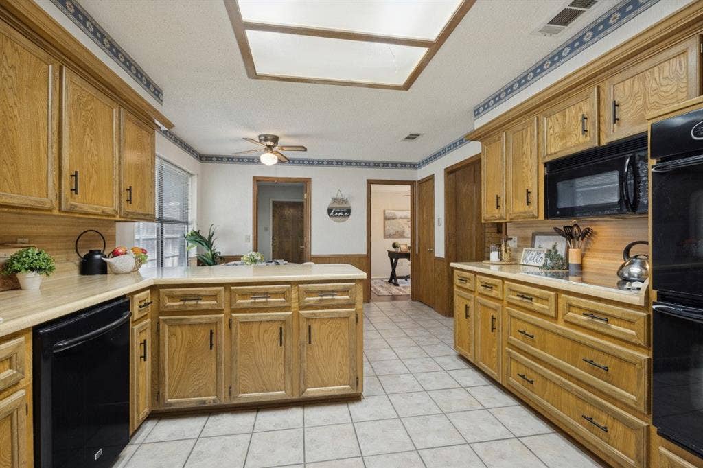 1721 Guildford Street, Garland, TX 75044 Lots of cabinets and counter space!