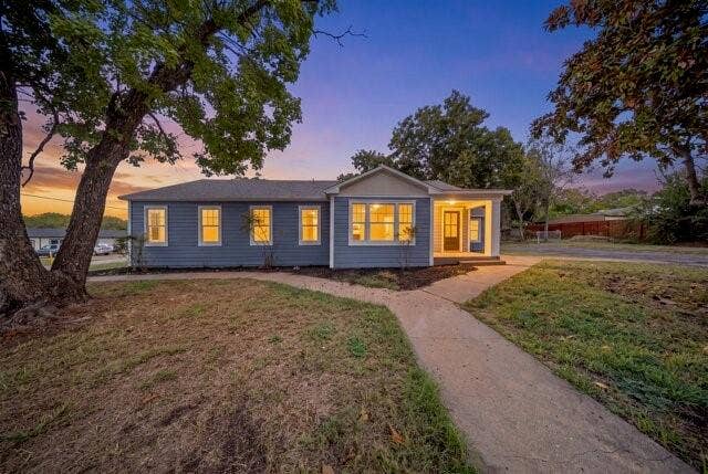 610 N Shawnee Street, Ennis, TX 75119 610 N Shawnee Street, Ennis, TX 75119