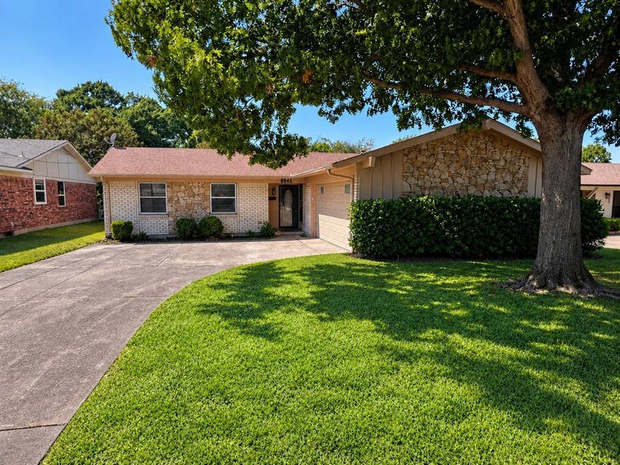 Property photo for 8945 Flicker Lane, Dallas, TX