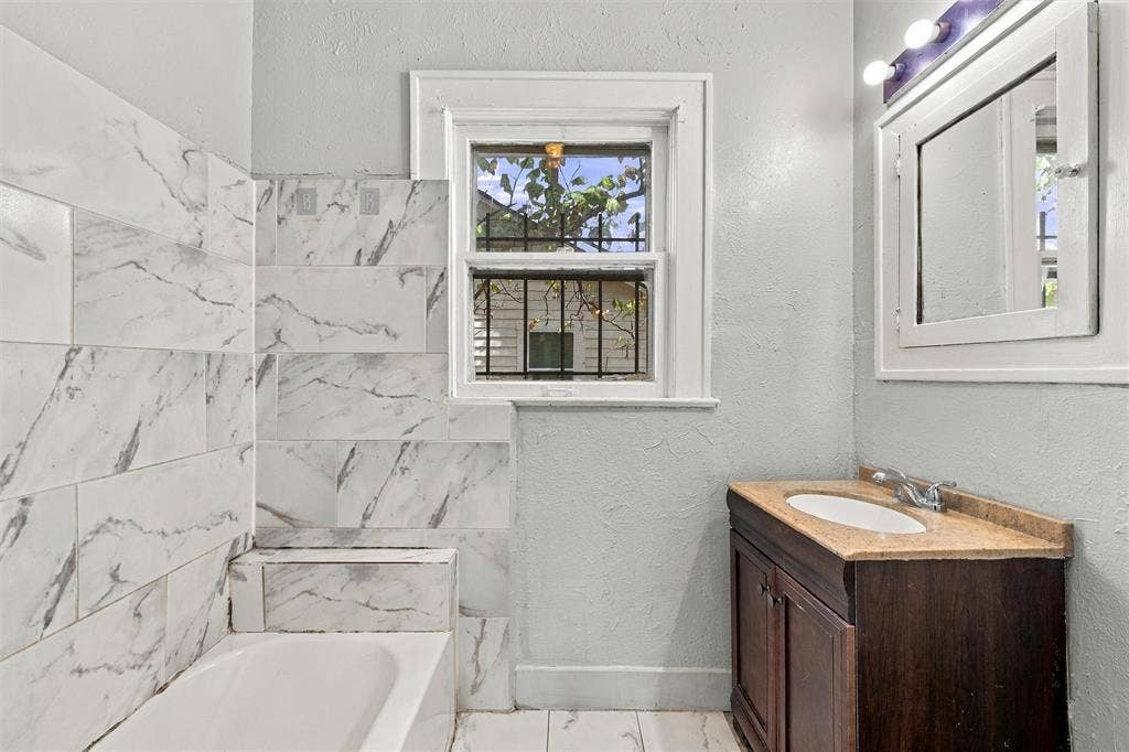 2114 lyle Avenue, Waco, TX 76708 2114 lyle Avenue, Waco, TX 76708
