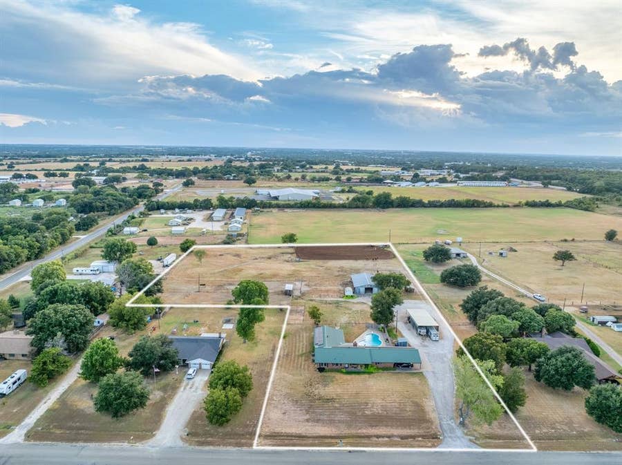 Property photo for 1270 County Road 437, Stephenville, TX