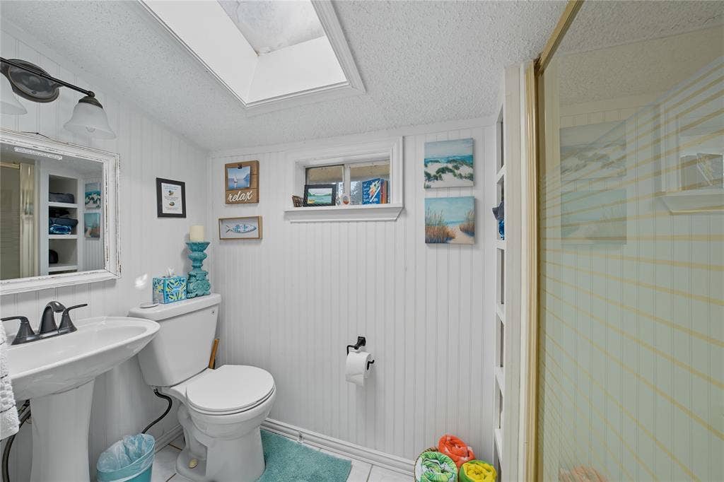 517 Shore Line Drive, Tool, TX 75143 517 Shore Line Drive, Tool, TX 75143