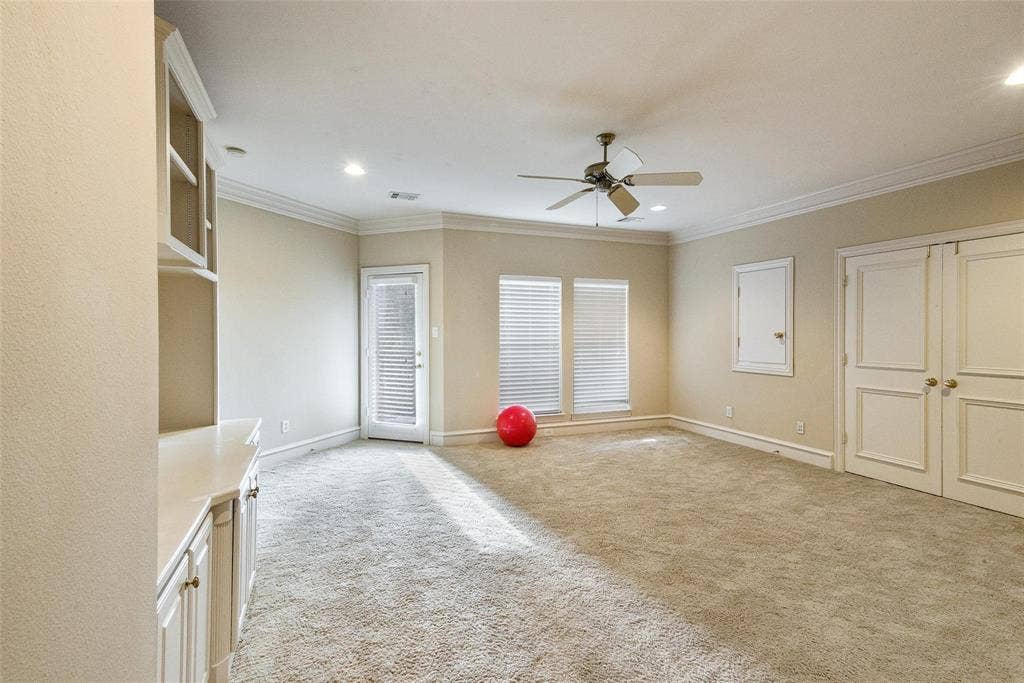 5933 King William Drive, Plano, TX 75093 5933 King William Drive, Plano, TX 75093