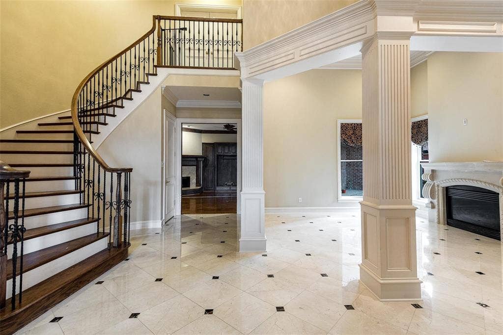 5933 King William Drive, Plano, TX 75093 5933 King William Drive, Plano, TX 75093