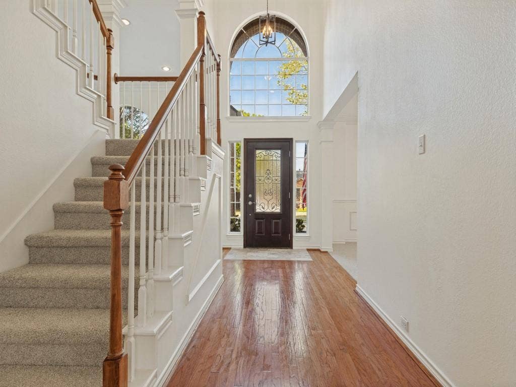 2032 Liverpool Drive, Plano, TX 75025 2032 Liverpool Drive, Plano, TX 75025