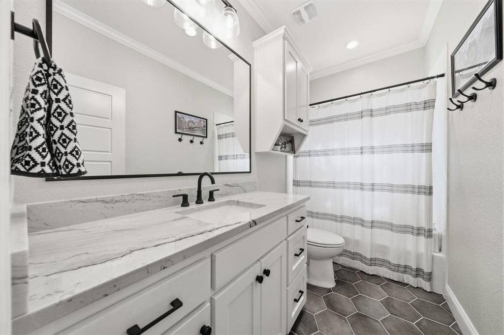 2108 Stinson Court, Lorena, TX 76655 2108 Stinson Court, Lorena, TX 76655