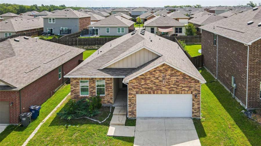 Property photo for 746 Wilshire Drive, Lavon, TX