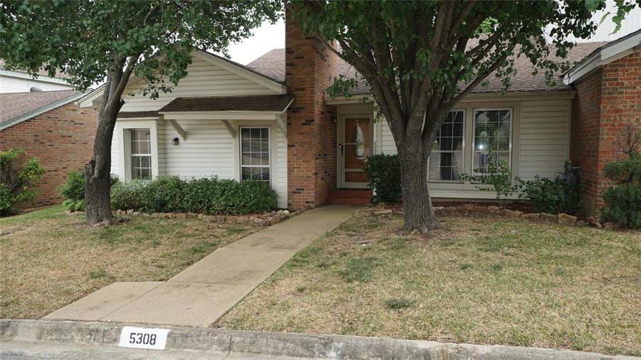 Property photo for 5308 Colony Hill Road, Fort Worth, TX