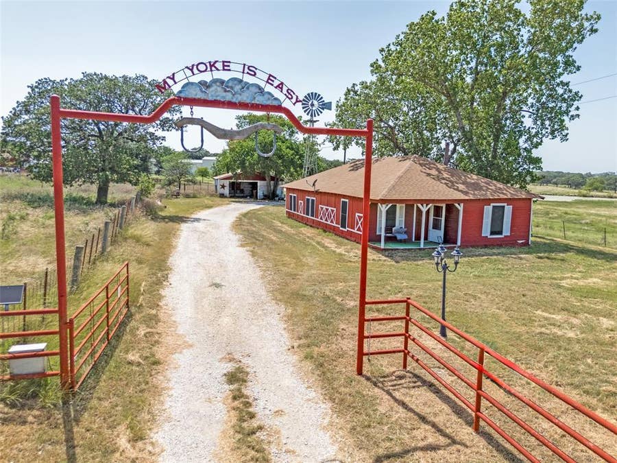 Property photo for 1200 CR 904, Joshua, TX