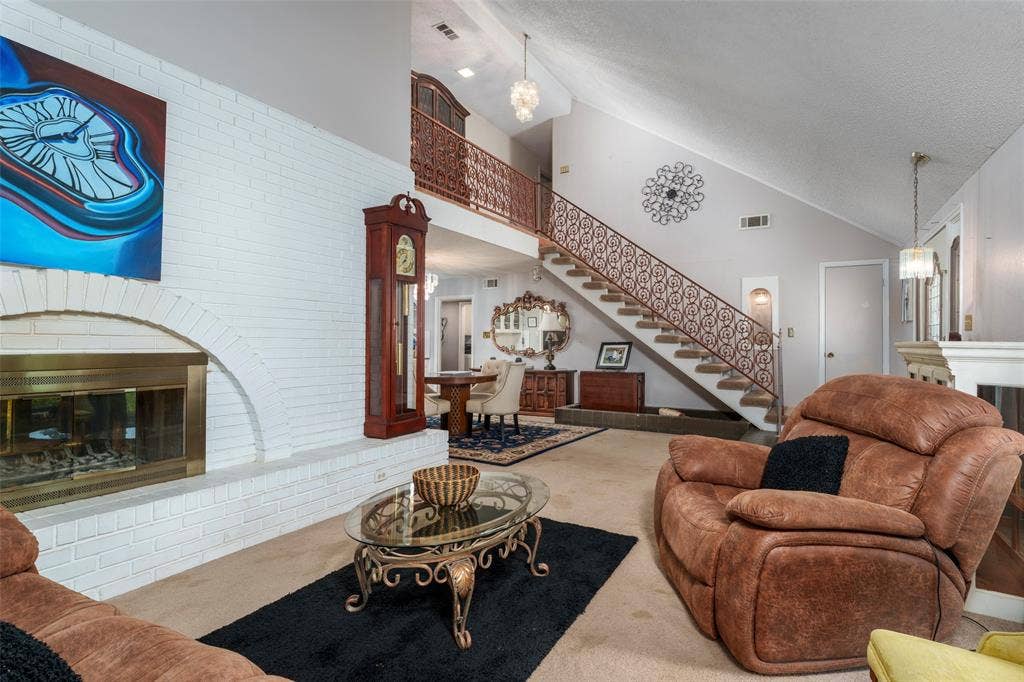 1803 Arrowhead Drive, Pantego, TX 76013