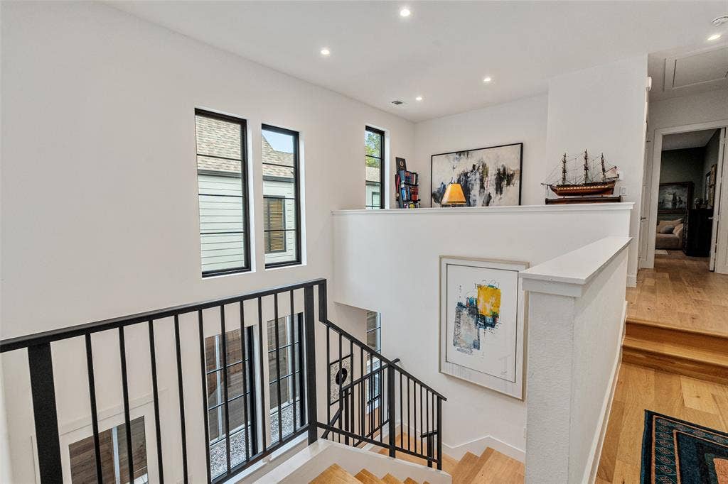 1220 Haines Avenue, Dallas, TX 75208