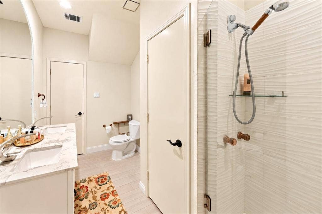 5057 Trail Lake Drive, Plano, TX 75093 5057 Trail Lake Drive, Plano, TX 75093