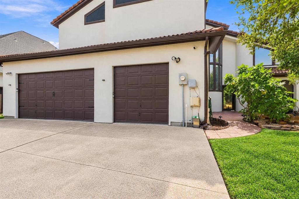 5057 Trail Lake Drive, Plano, TX 75093 5057 Trail Lake Drive, Plano, TX 75093
