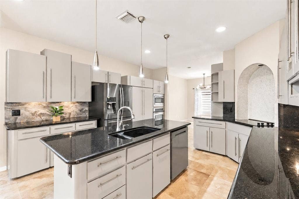5057 Trail Lake Drive, Plano, TX 75093 5057 Trail Lake Drive, Plano, TX 75093
