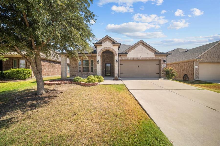Property photo for 2417 Michelle Creek Drive, Little Elm, TX