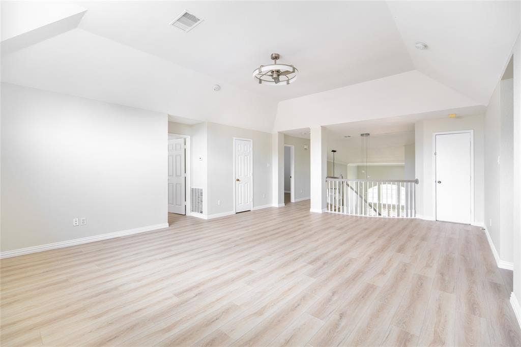 2305 Eldger Drive, Plano, TX 75025 2305 Eldger Drive, Plano, TX 75025