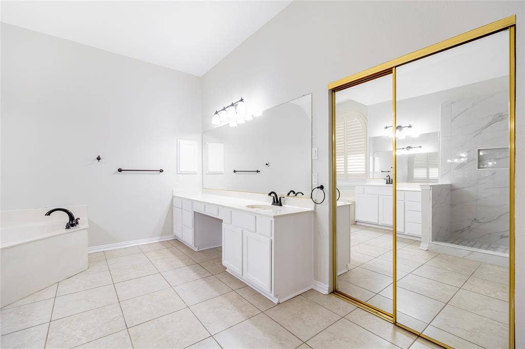 2305 Eldger Drive, Plano, TX 75025 2305 Eldger Drive, Plano, TX 75025