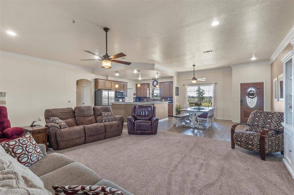 5715 Fm 547, Farmersville, TX 75442