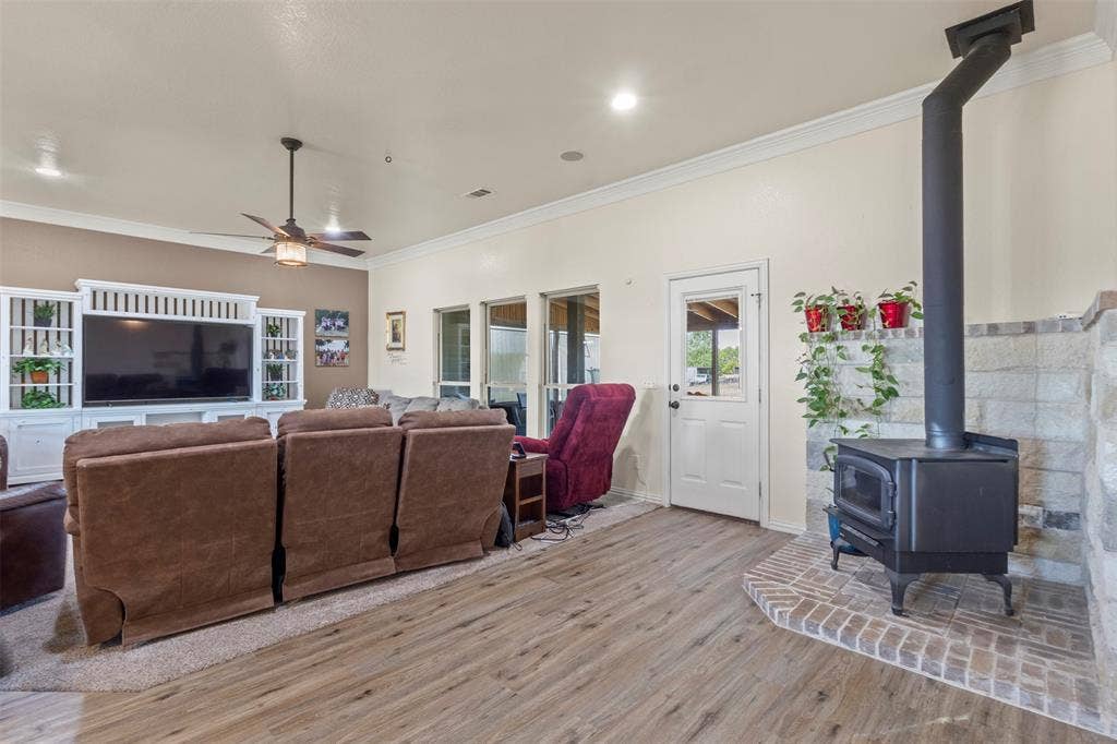 5715 Fm 547, Farmersville, TX 75442