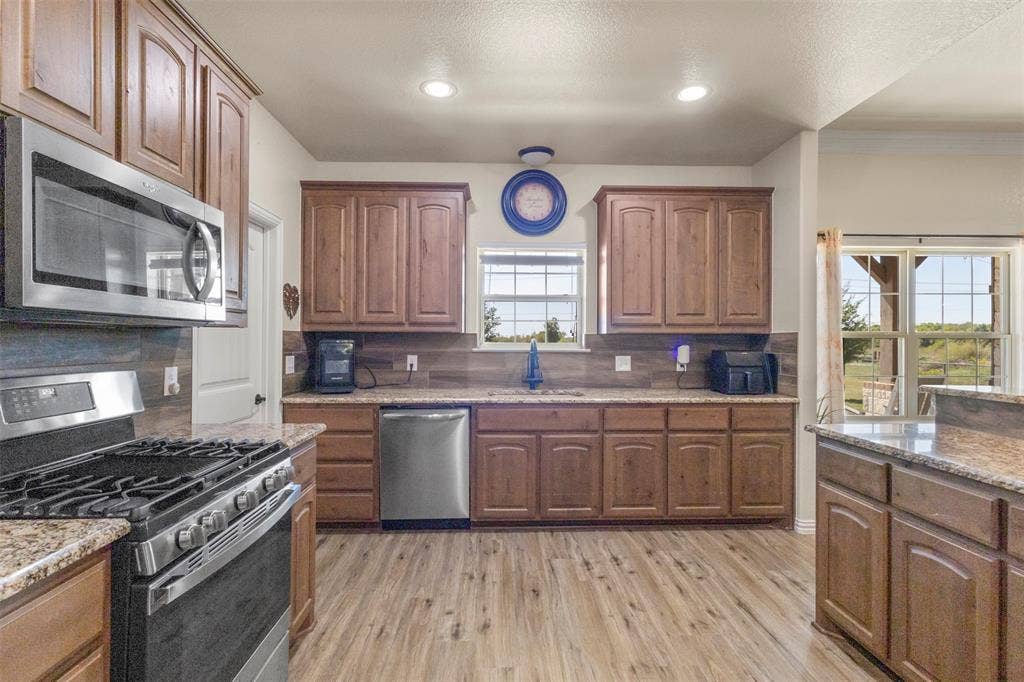 5715 Fm 547, Farmersville, TX 75442