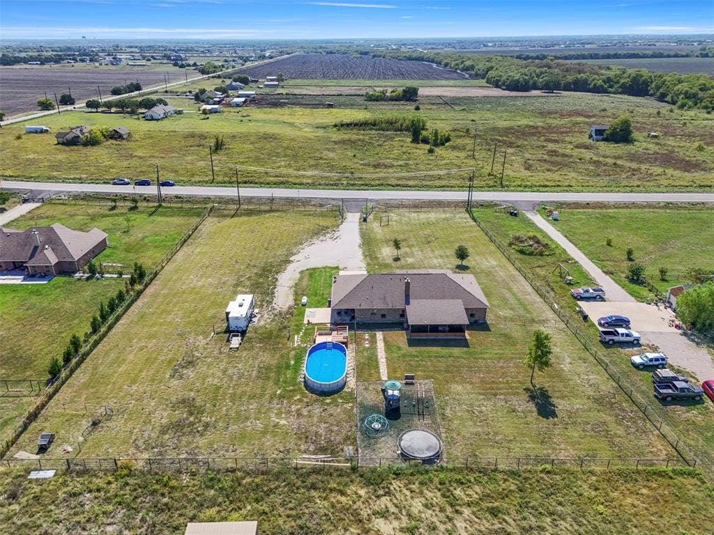 5715 Fm 547, Farmersville, TX 75442