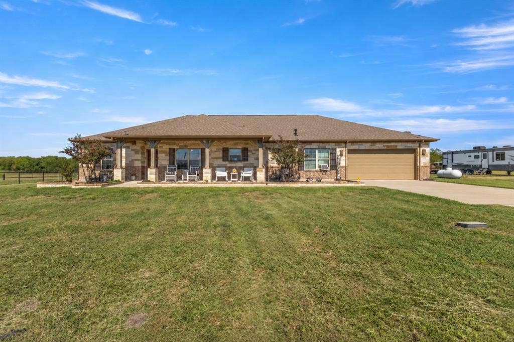 5715 Fm 547, Farmersville, TX 75442